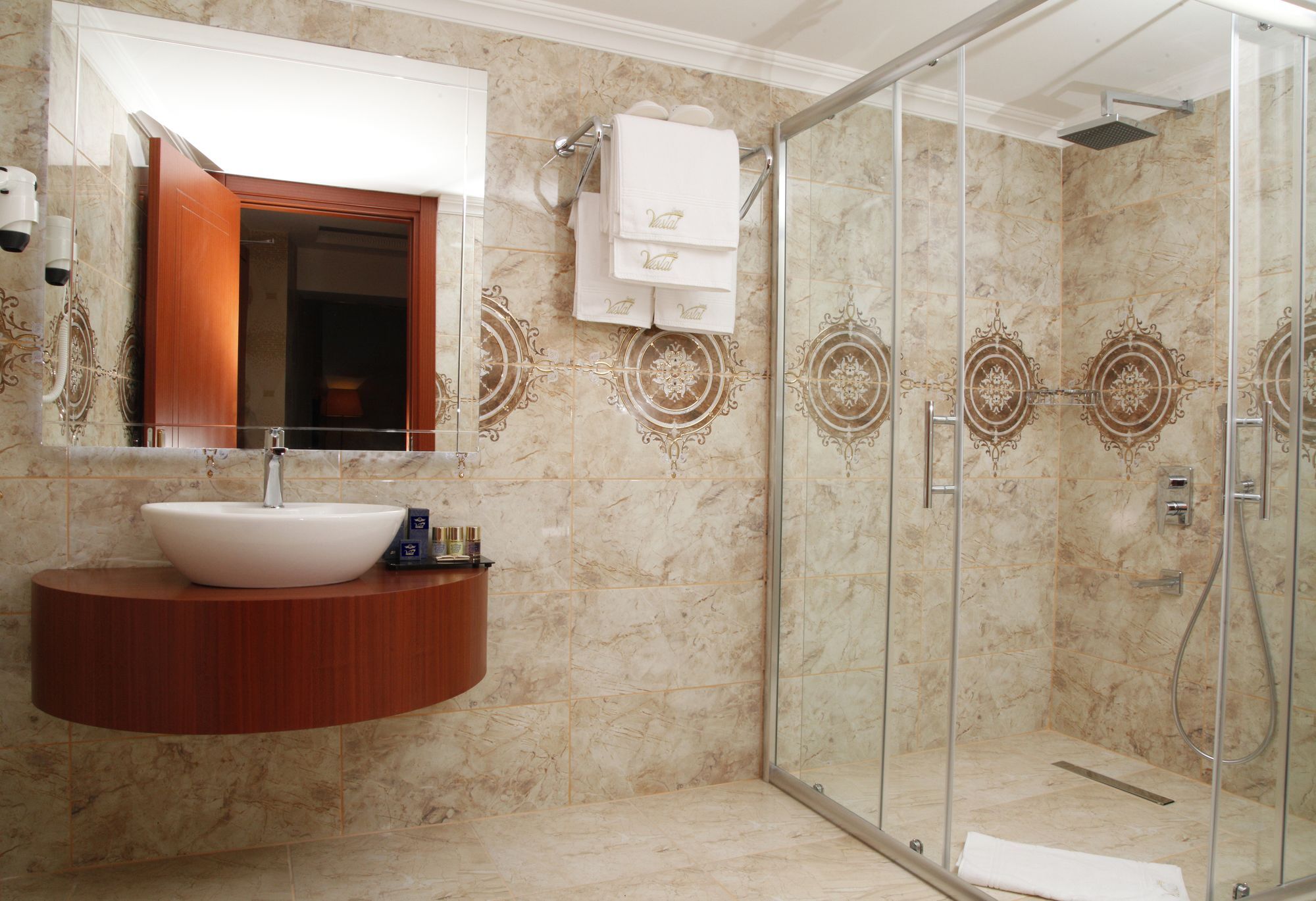 Hotel Grand Vuslat Trabzon Esterno foto